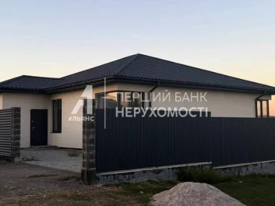 Будинок. Одеса, зеленый склон