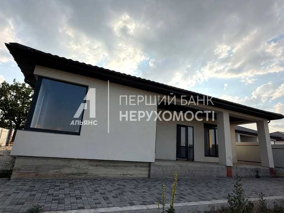 Будинок. Одеса, зеленый склон