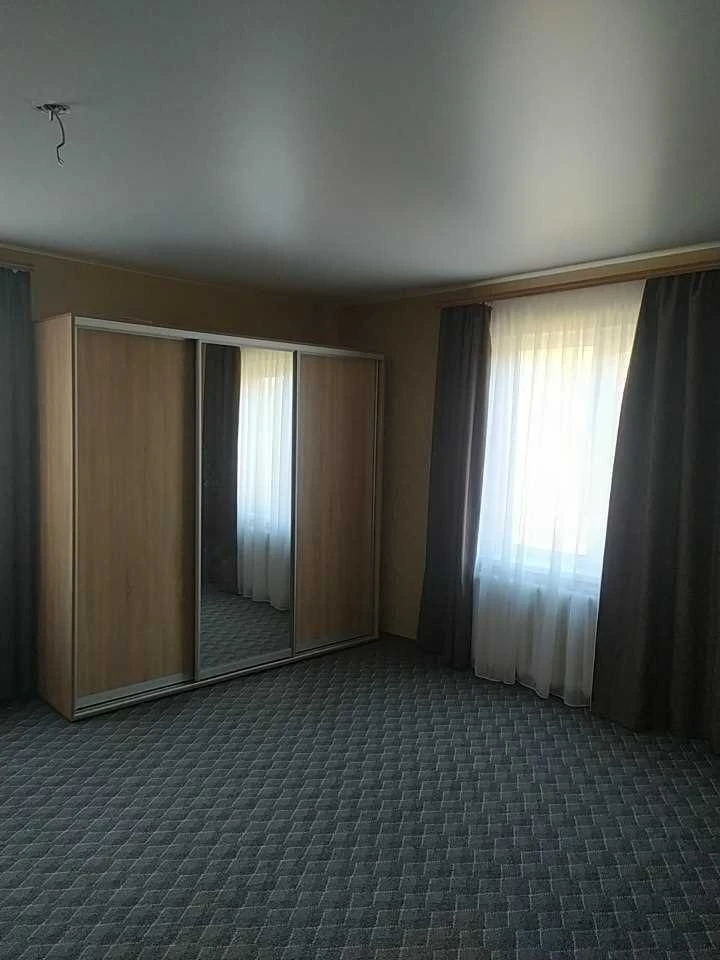 Окремий будинок в центральній частині міста