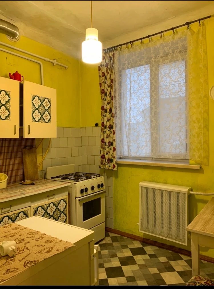 продам 2-х кім квартиру Ріхтера