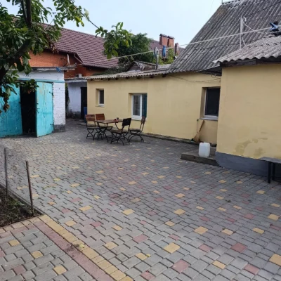 Продаю частину будинку 8 Слобідська - Погранична, Окремий дв
