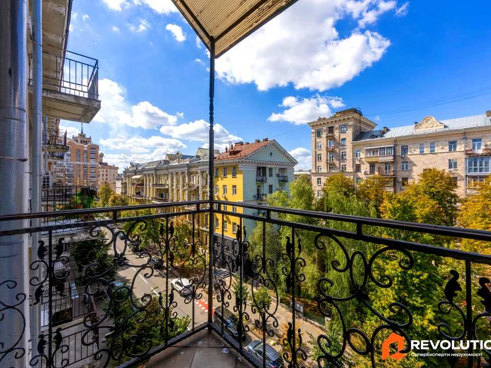 Квартира. Київ, Заньковецької вул.