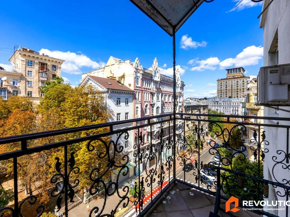 Квартира. Київ, Заньковецької вул.