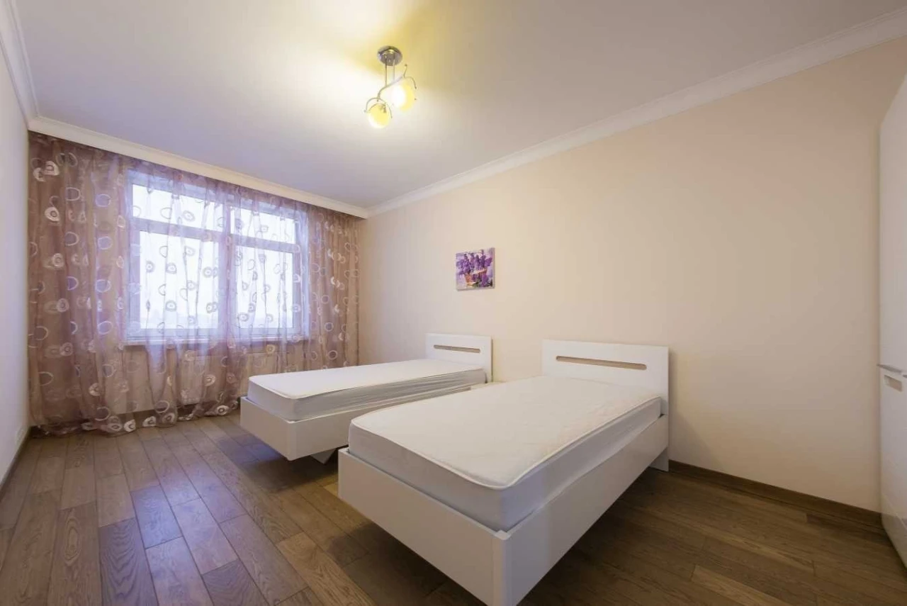 3-room apartment for sale 95 m², Beresteysky, 71a