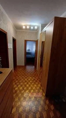Продам трехкомнатную по Крымской, поселок Котовского