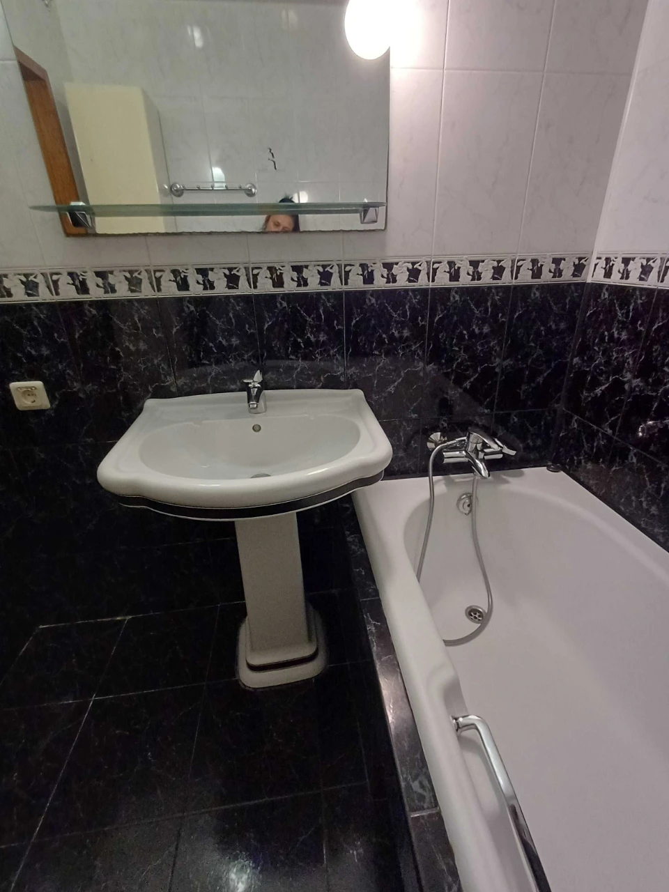 3-кімнатна квартира на Таїрова — 70 м², три окремі кімнати -