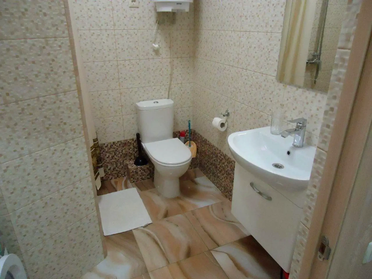 Оренда квартири 2-кімн. 56 м² 21/23 пов.