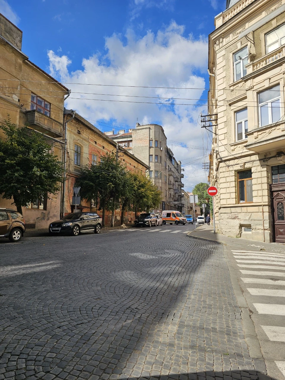 Продаж  квартири  Чернівці
