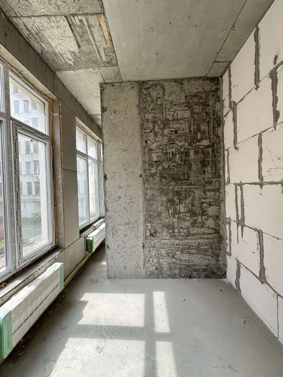 Продается 2-х ком кв-ра площадью 63 м² на высоком первом эта