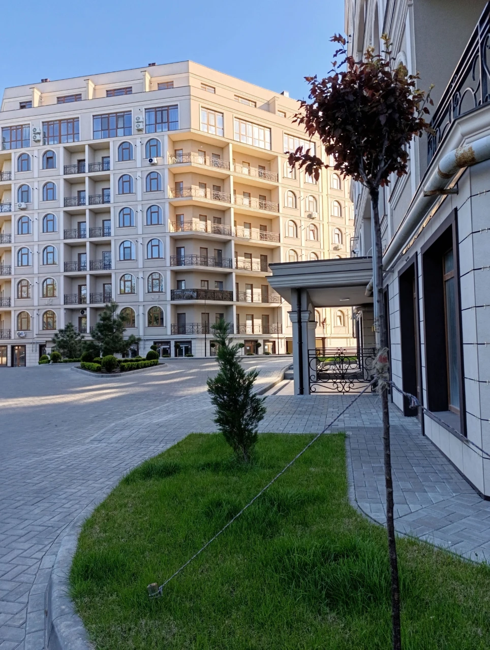 Продается 2-х ком кв-ра площадью 63 м² на высоком первом эта