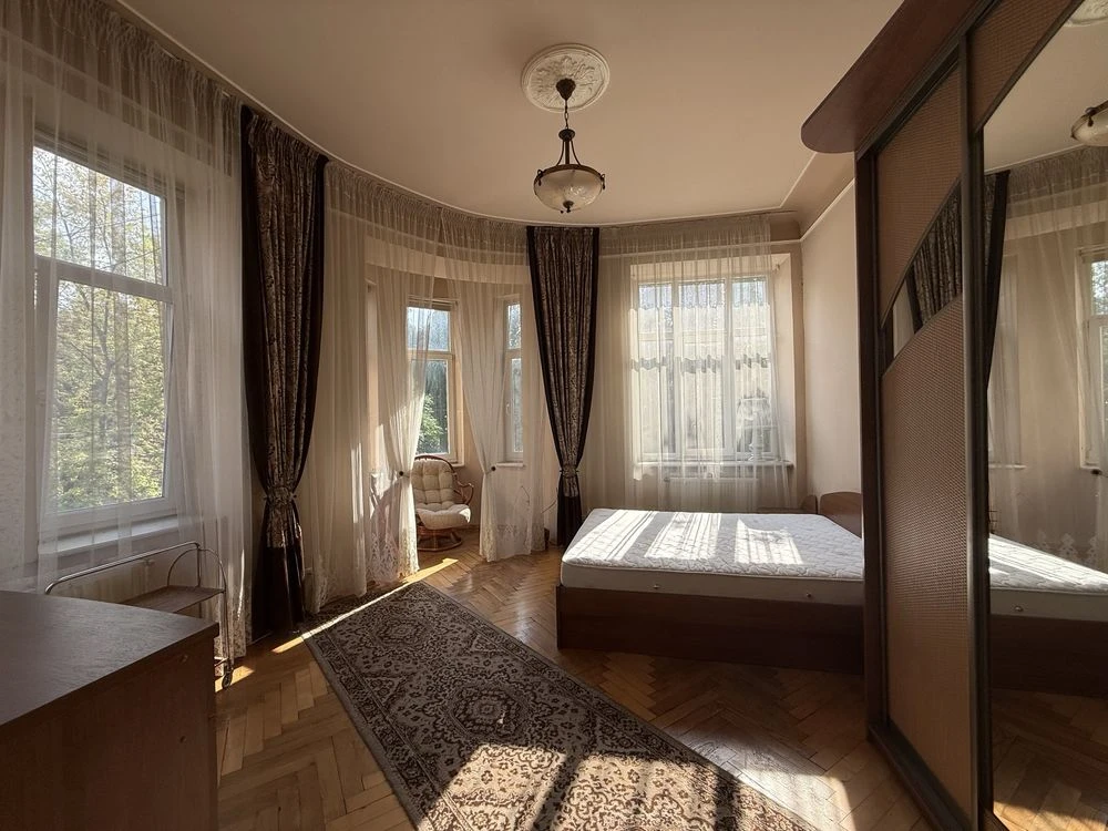 Продаж 3-кімнатної квартири  по вулиці Ярослава Мудрого