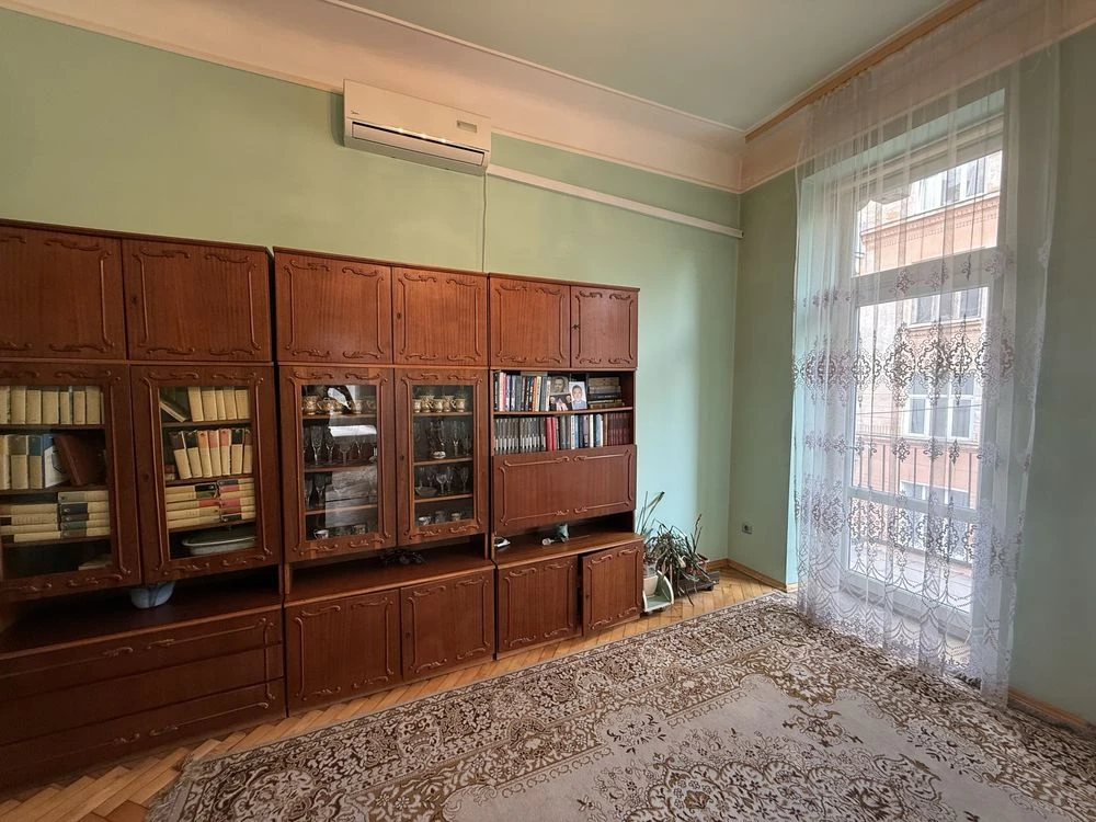 Продаж 3-кімнатної квартири  по вулиці Ярослава Мудрого