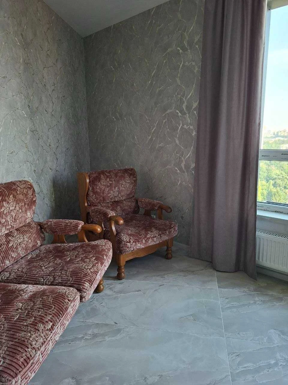 Продам 1-кімнатну квартиру в заселеному ЖК за 12 хв пішки м.