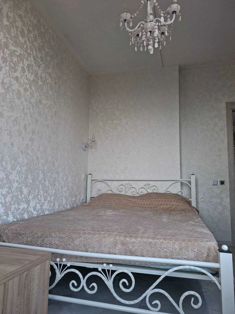 Продам 1-кімнатну квартиру в заселеному ЖК за 12 хв пішки м.