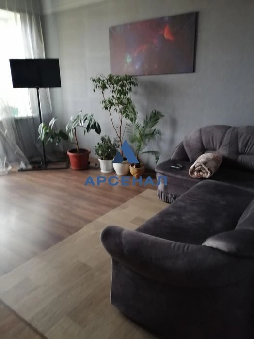 3-room apartment for sale on Academician Muravchenko Street