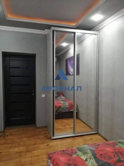 3-room apartment for sale on Academician Muravchenko Street