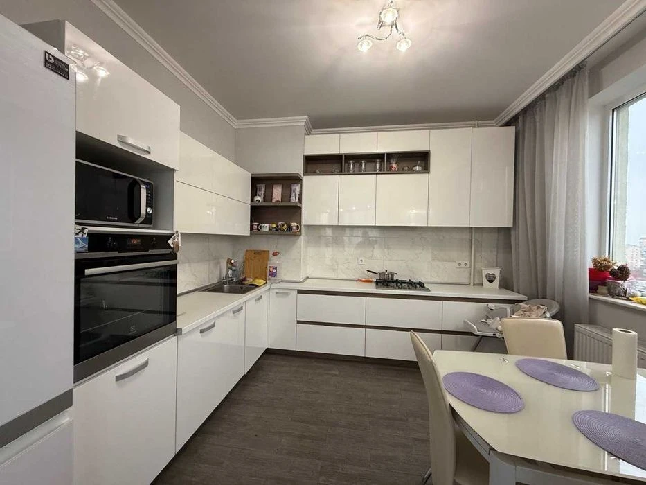 Продам 2-квартиру в 12 Жемчужине на Черемушки.