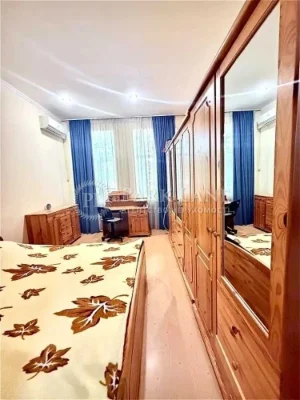 Продаж 2кім Пушкінська Б.Хмельницького Хрещатик