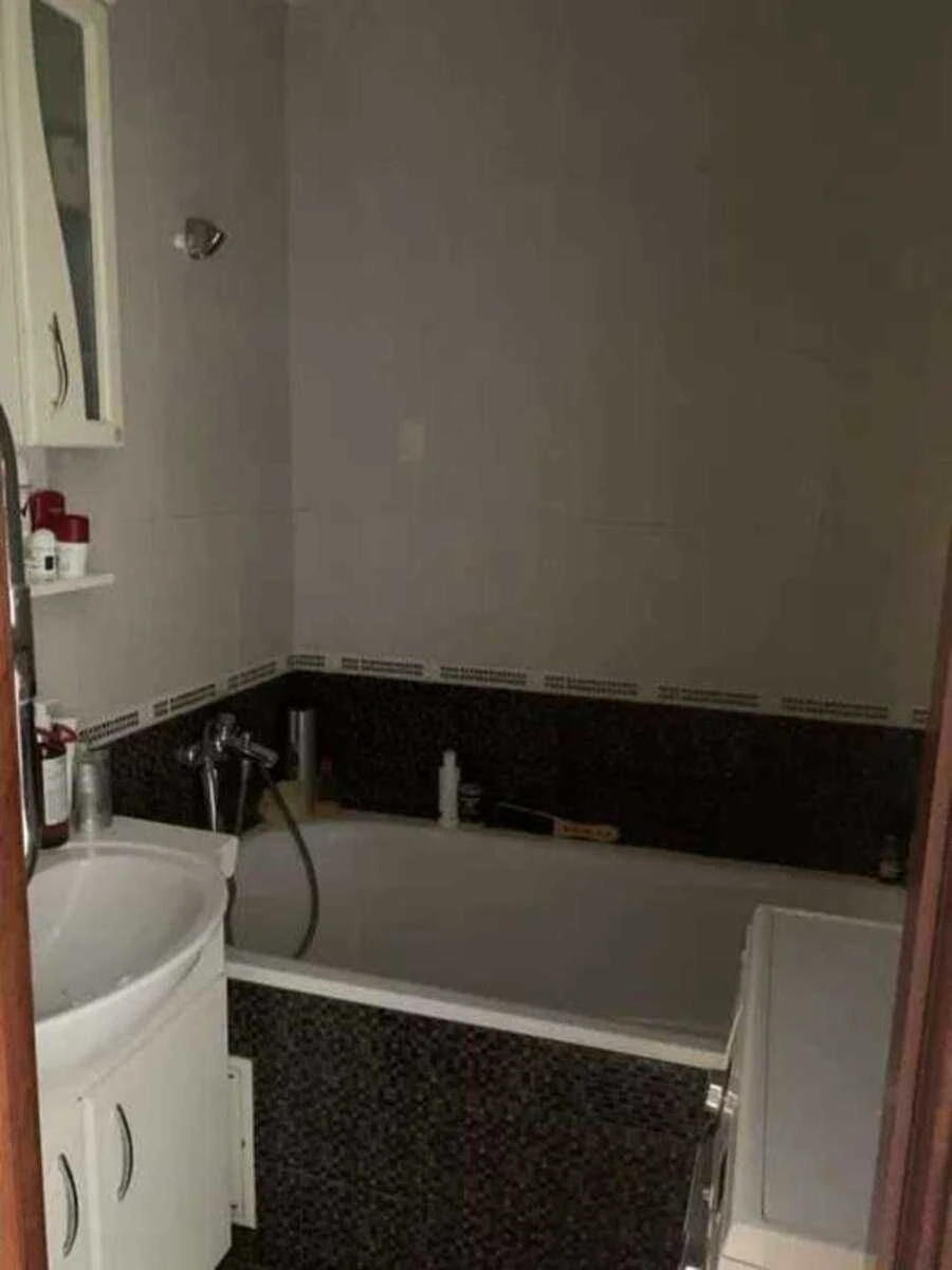 Продам простору 3-кімнатну квартиру 76 м², район "Теремки-2"
