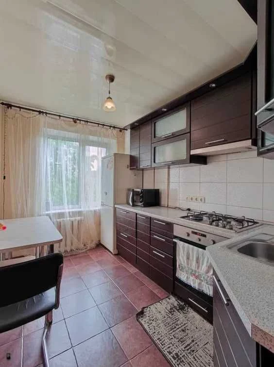 Продам 3-комнатную квартиру на Калиновой