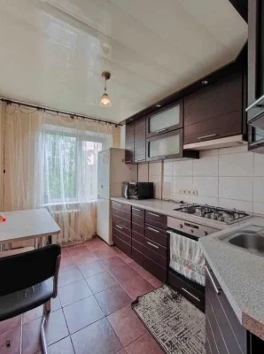 Продам 3-комнатную квартиру на Калиновой