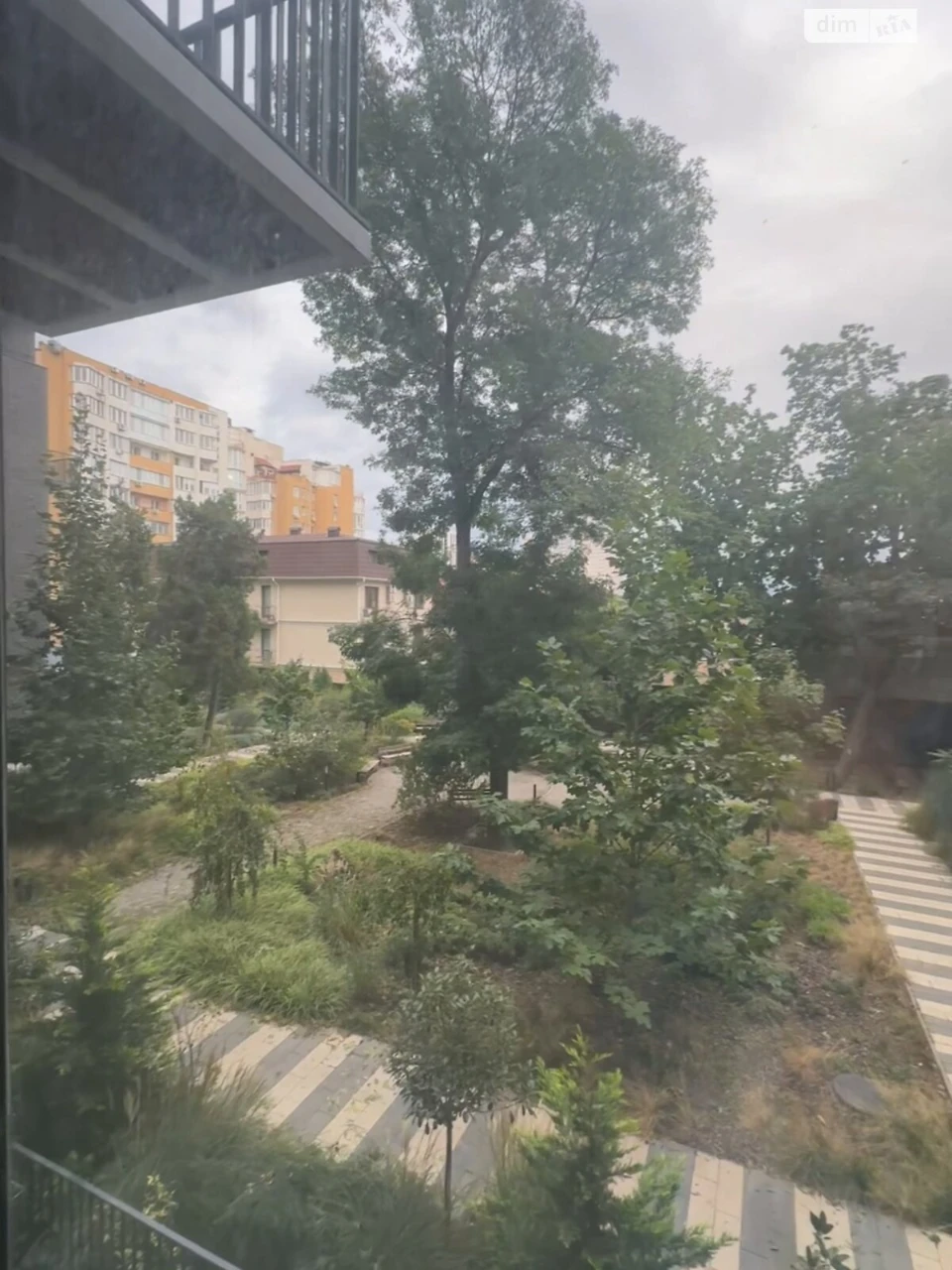 Продаж Квартира Середній Фонтан