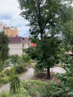 Продаж Квартира Середній Фонтан