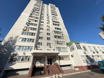 Борщагівка. Продам 3-к квартиру по вул. Дмитра Чижевського (