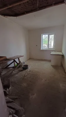 Продам окремий будинок під ремонт