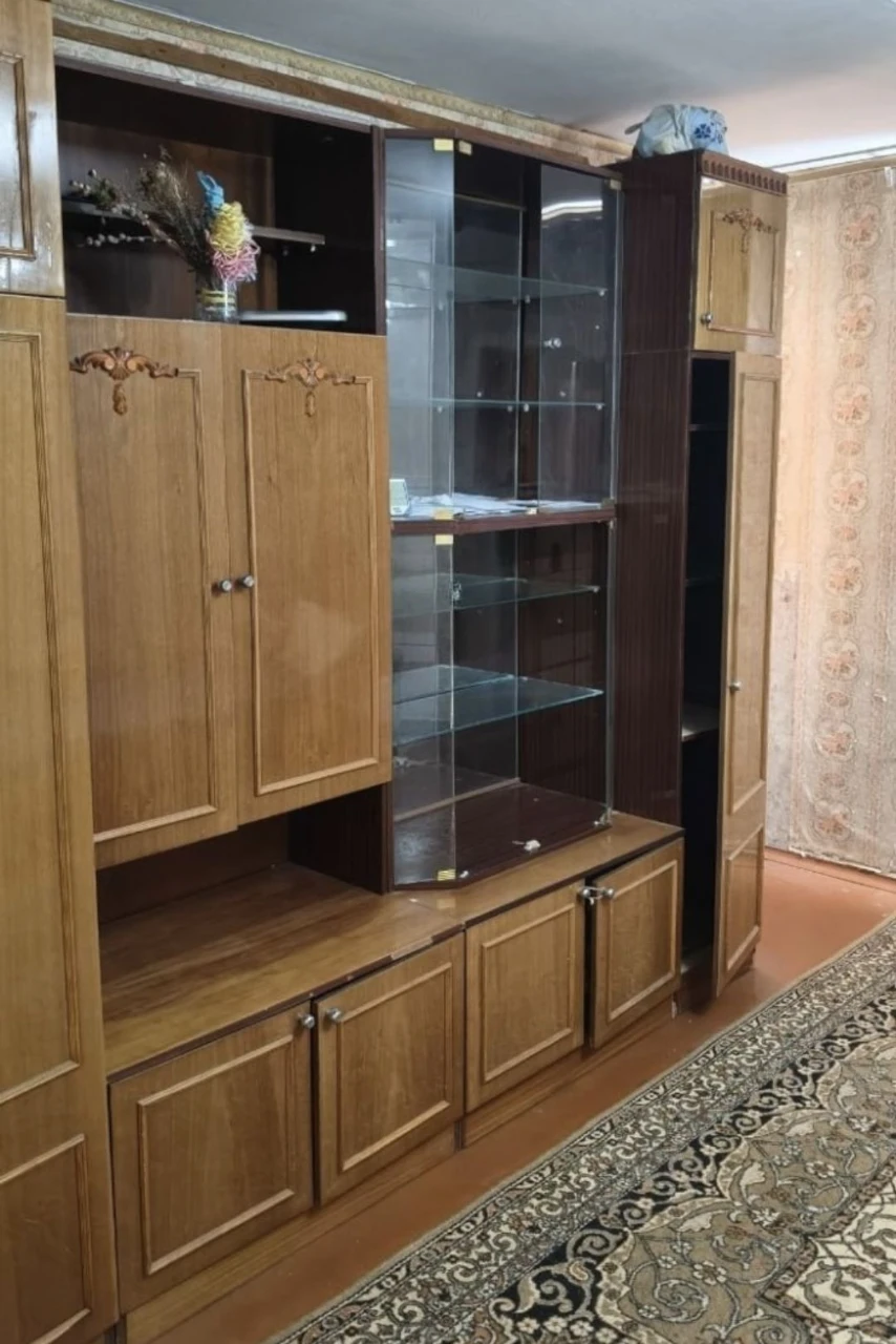 Продаю 2 к. кв. вул. Квітнева