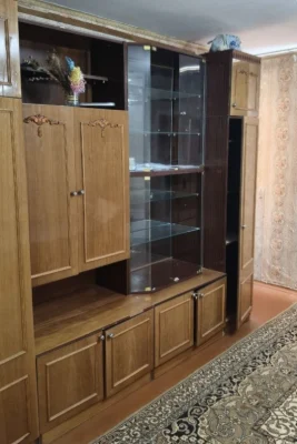 Продаю 2 к. кв. вул. Квітнева