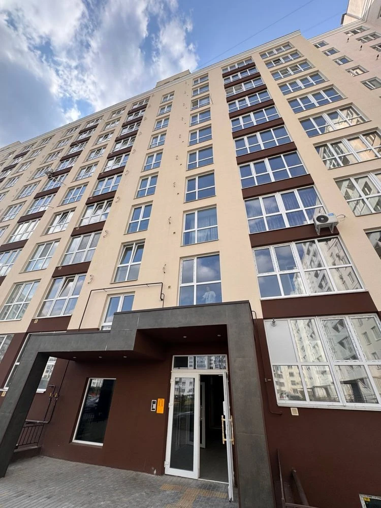 Продаж просторої 1-кімнатної квартири, 46 кв. Автономне опал
