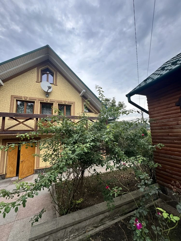 Продам будинок 180 м + 60м
