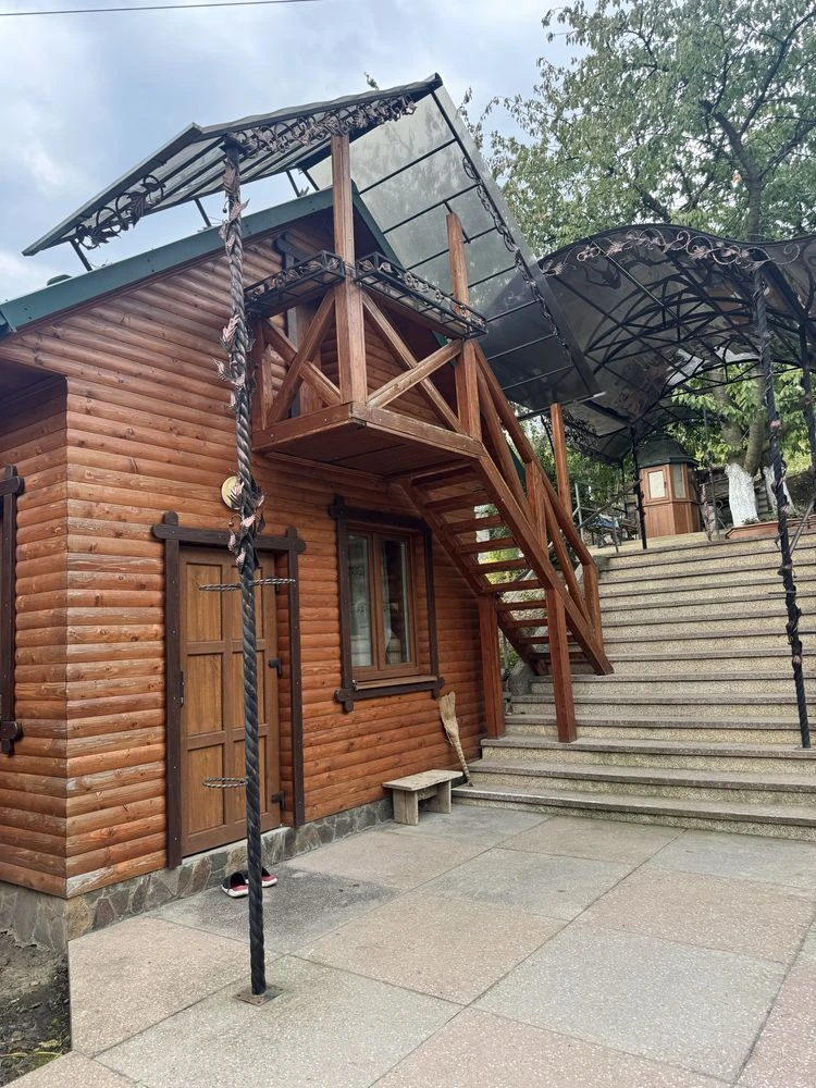 Продам будинок 180 м + 60м