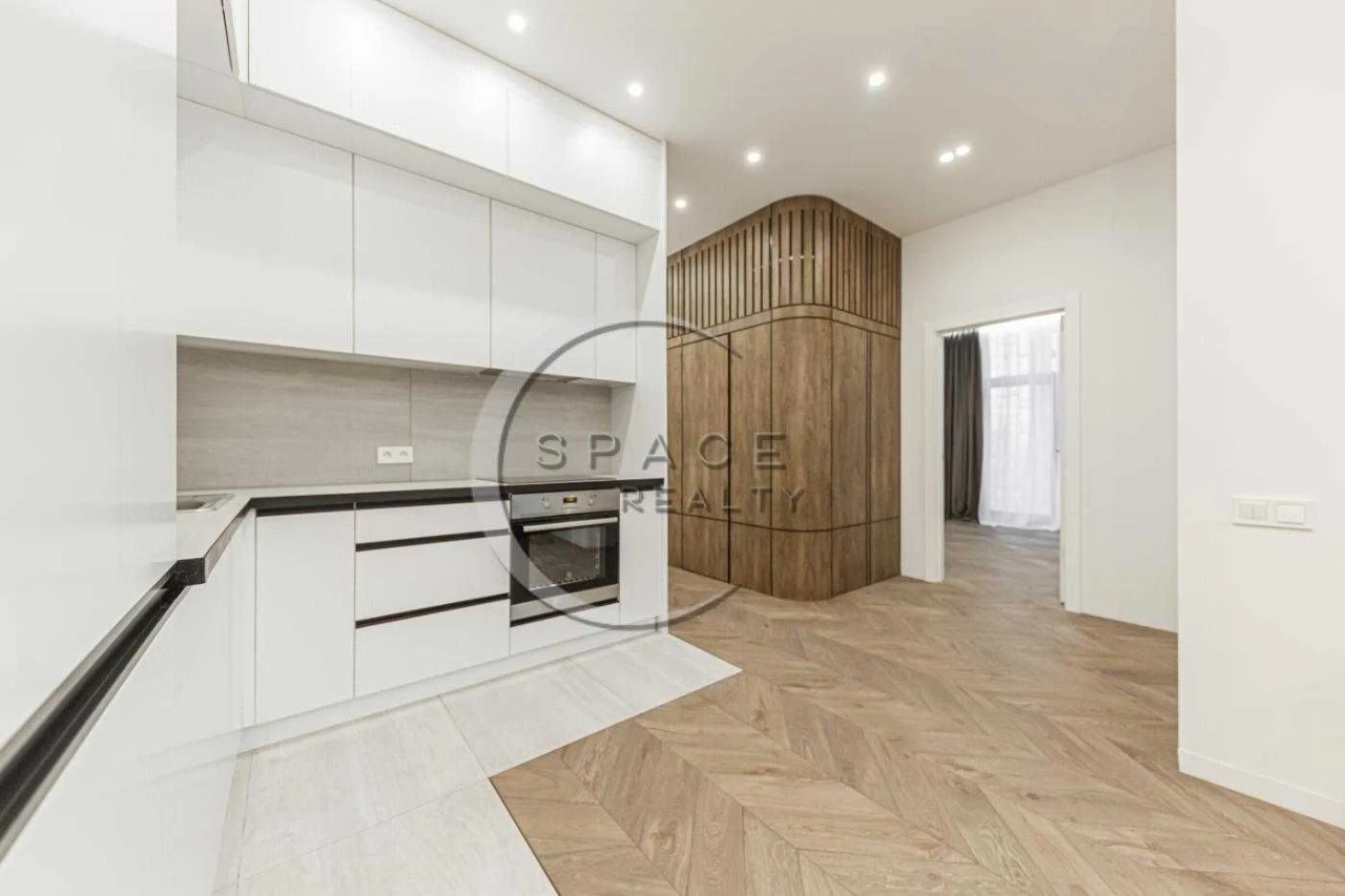 Продаж 2 кімнатної квартири Верхогляда 19-А (Драгомирова) ЖК