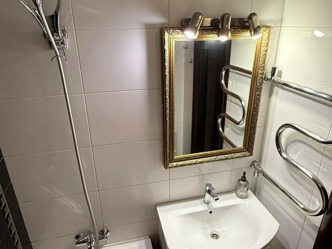 Продаж квартири 2-кімн. 51.4 м² 6/9 пов.