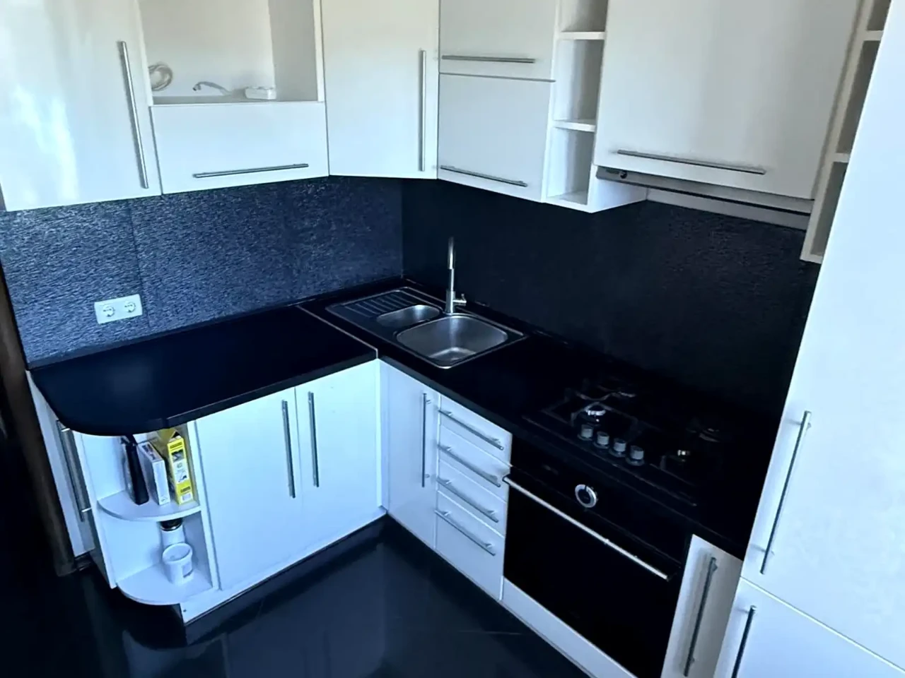 Продаж квартири 2-кімн. 51.4 м² 6/9 пов.