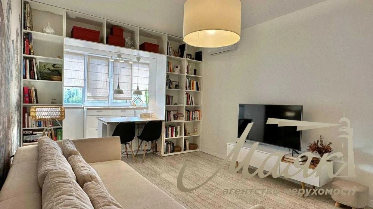 Продаж 2-кімнатної квартири 39 м², вул.Героїв Дніпра, 40А, О