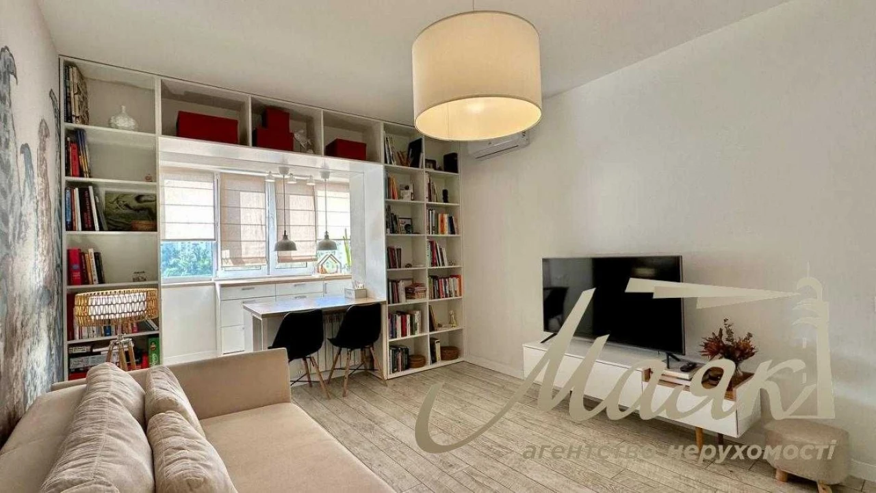 Продаж 2-кімнатної квартири 39 м², вул.Героїв Дніпра, 40А, О