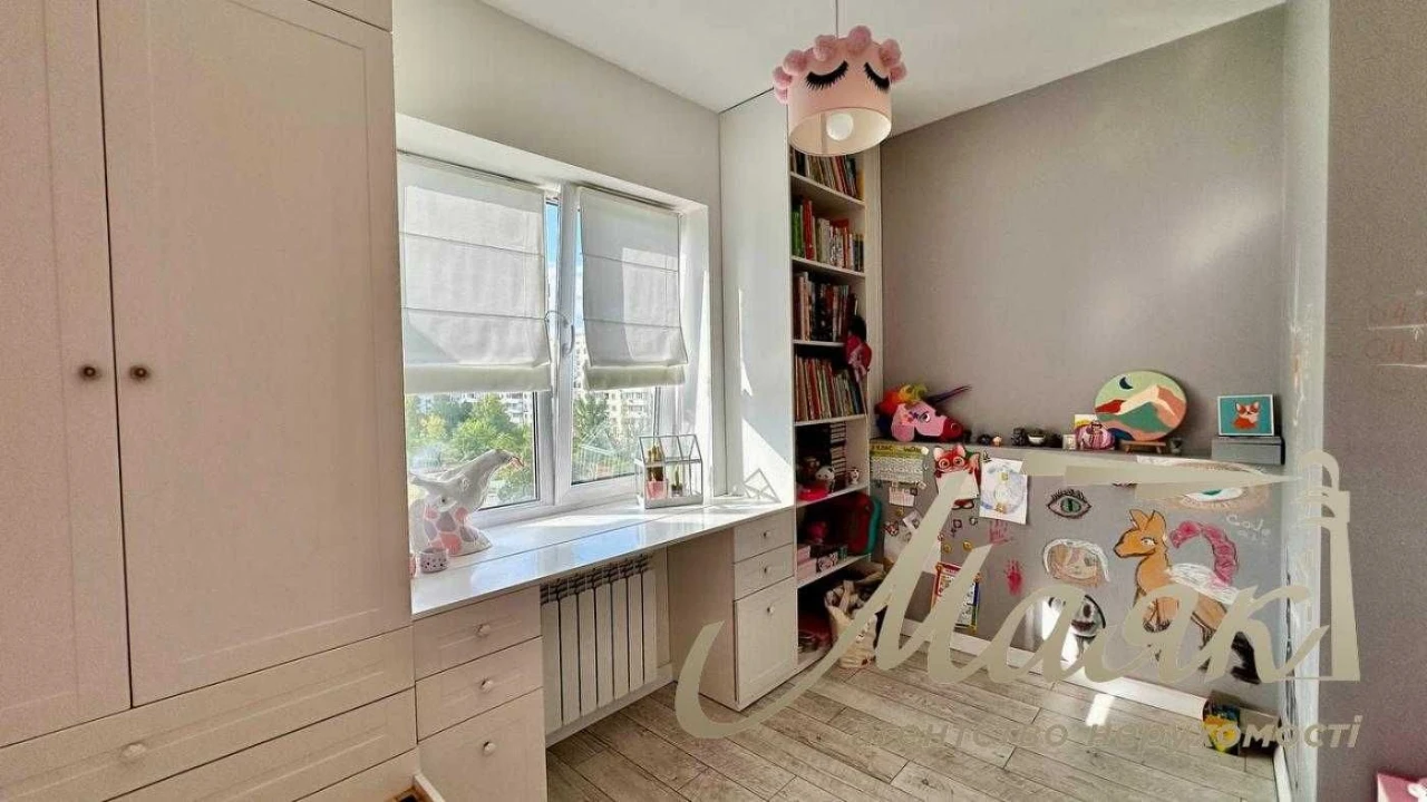 Продаж 2-кімнатної квартири 39 м², вул.Героїв Дніпра, 40А, О