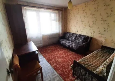 3 кім в ЦЕГЛІ, середній поверх, СЛОБОЖАНСЬКИЙ (ГАЗЕТИ ПРАВДИ