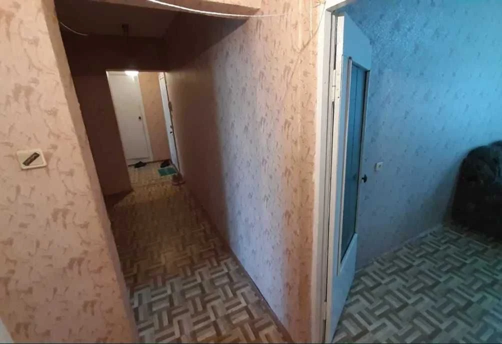 3 кім в ЦЕГЛІ, середній поверх, СЛОБОЖАНСЬКИЙ (ГАЗЕТИ ПРАВДИ