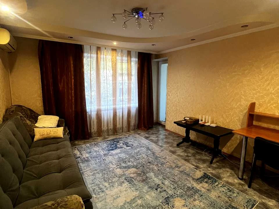 Квартира. Дніпро, Менахем-Мендл Шнеєрсона вул.
