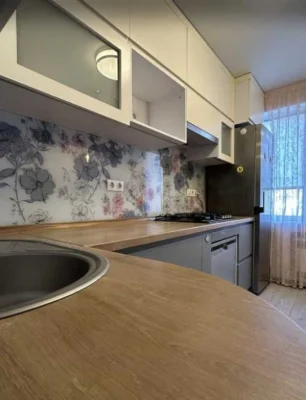 Продам квартиру на Солнечном