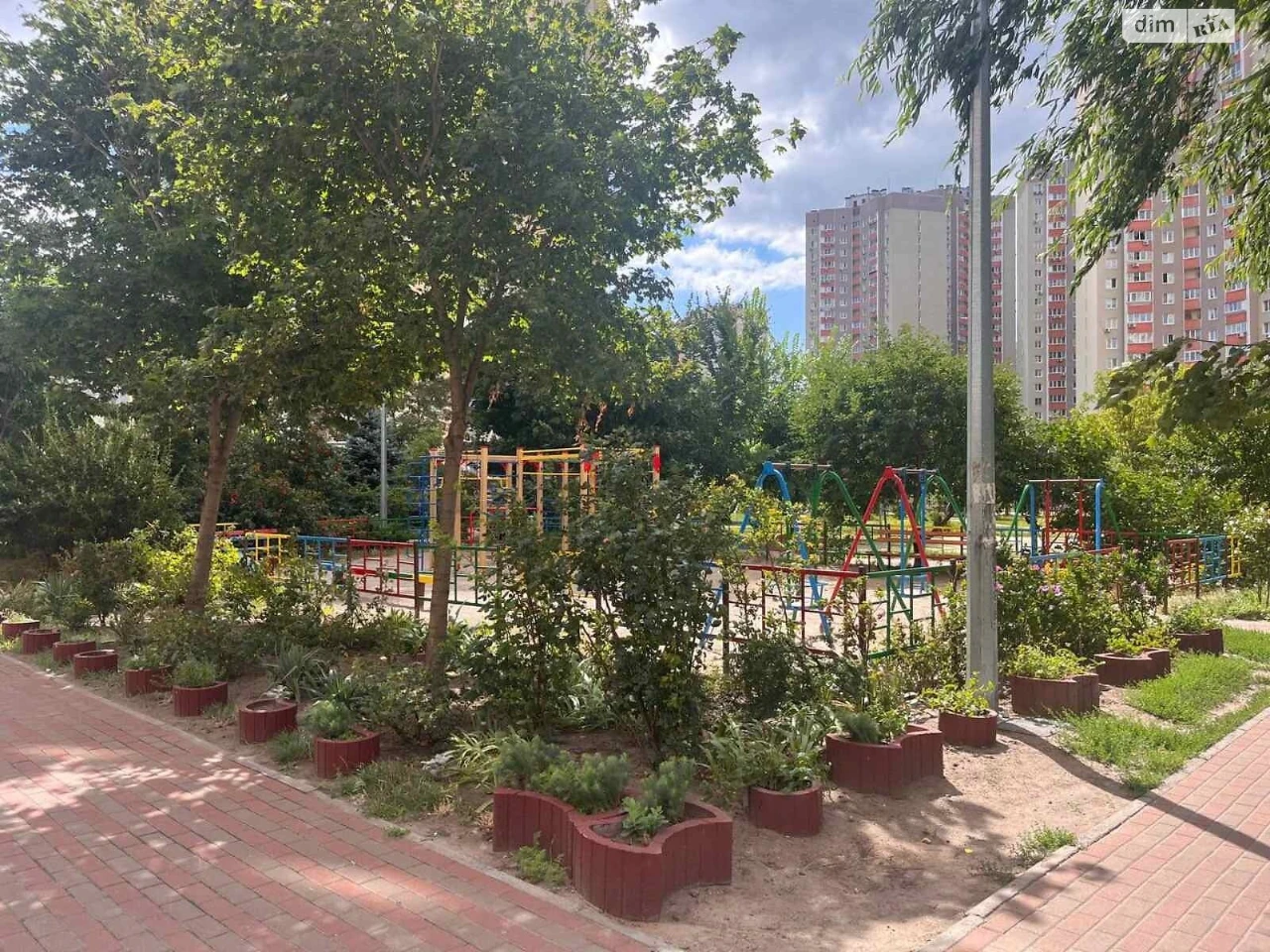 Продаж Квартира Дарницький