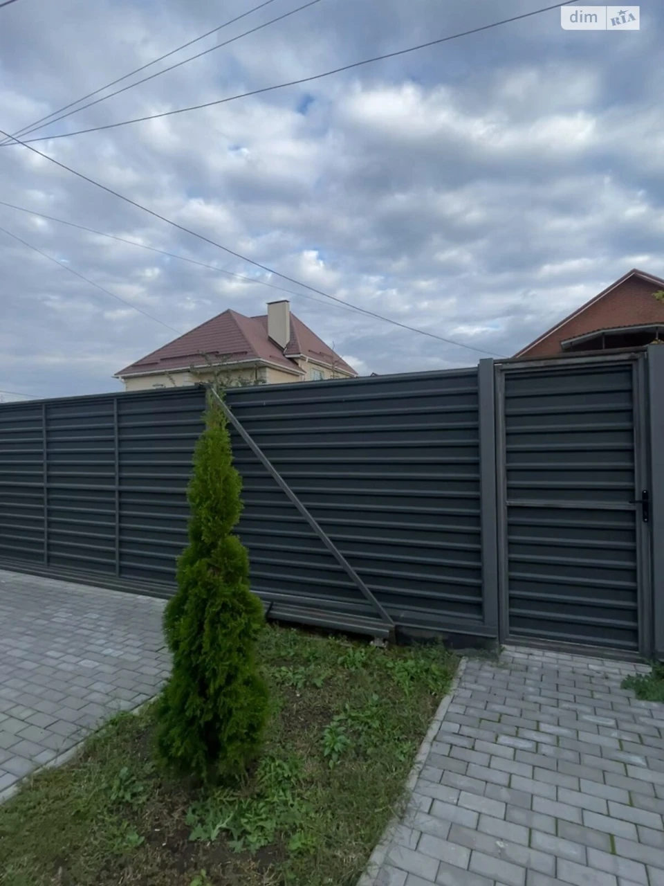 Продаж Дім