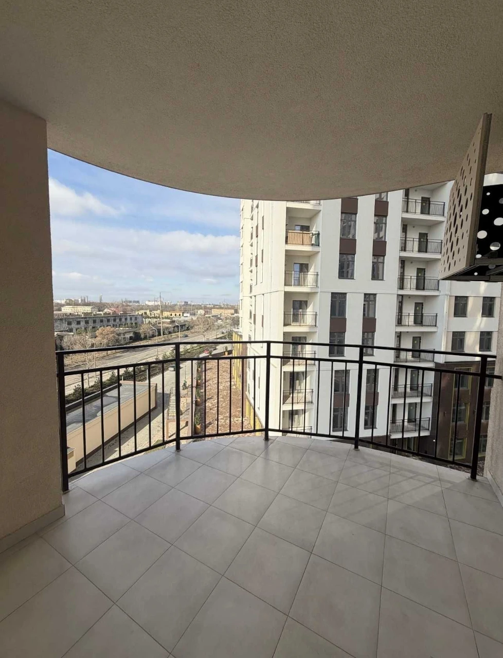Продам 2-к квартиру на Краснова, Кадор