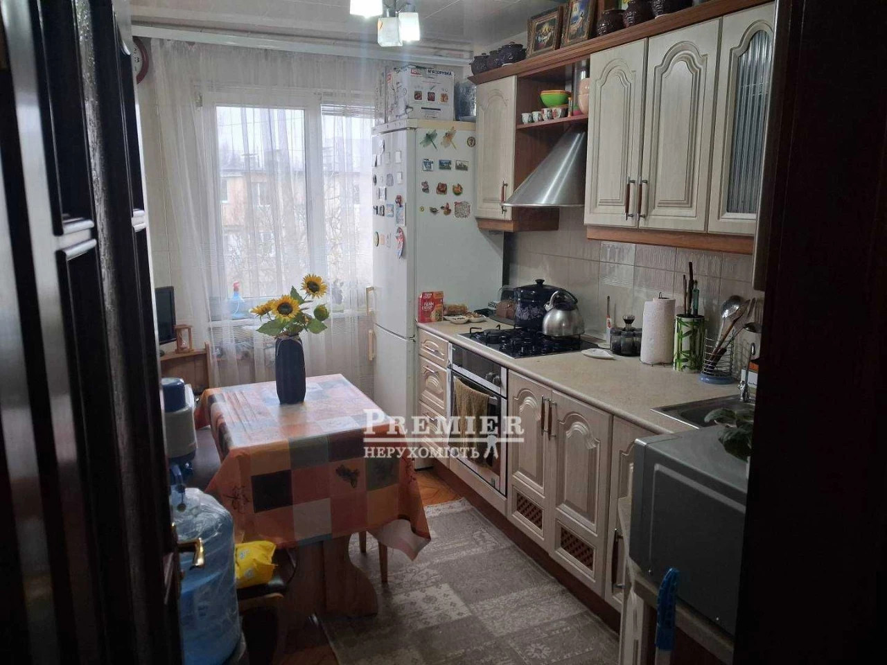 Продам 4-кімнатну квартиру 62 кв.м