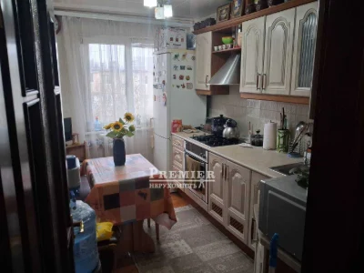 Продам 4-кімнатну квартиру 62 кв.м