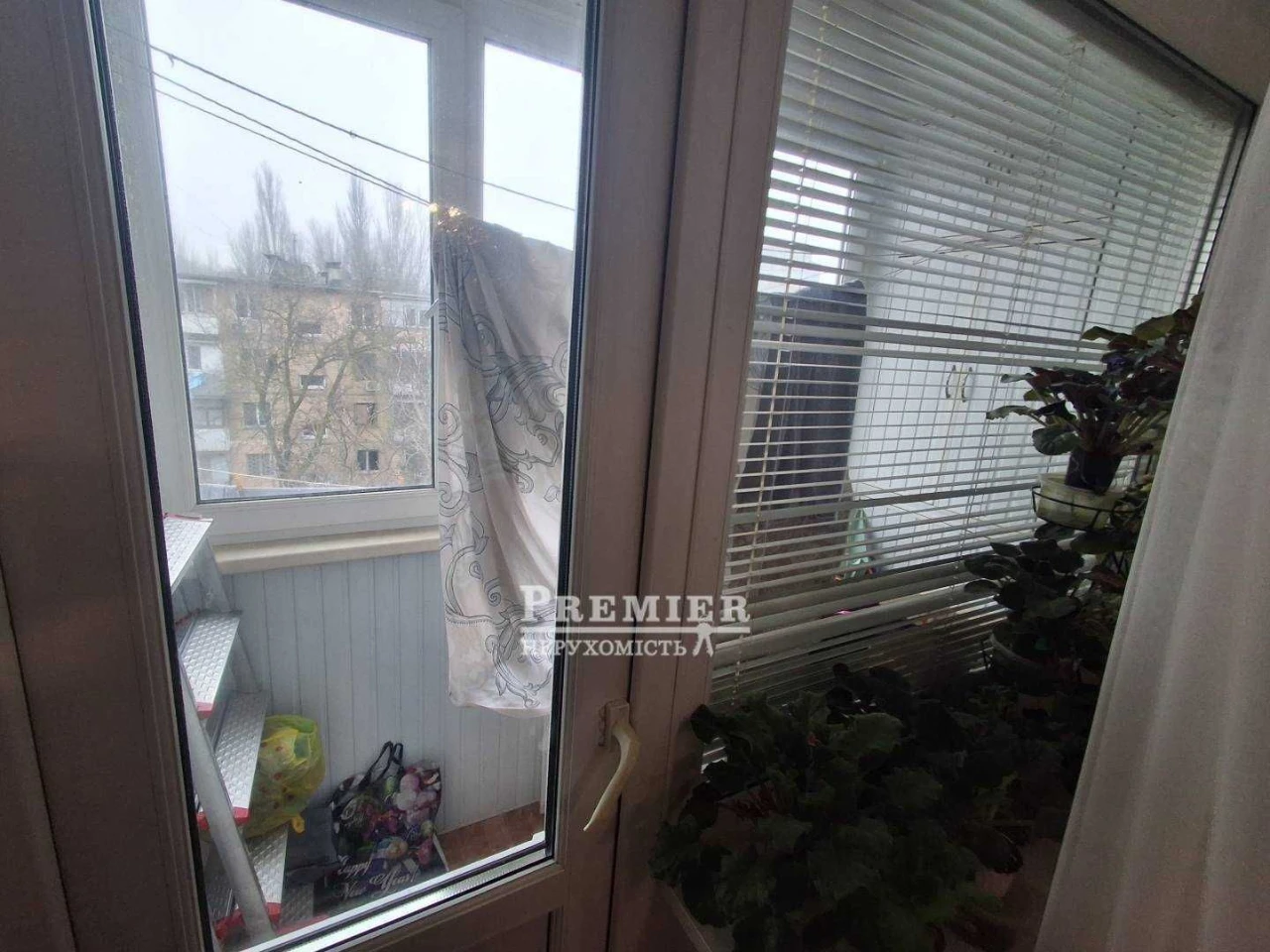 Продам 4-кімнатну квартиру 62 кв.м